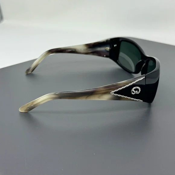 St. John Sunglasses. SJ15014 Italy 58 [] 16-130 - www  display picture 1